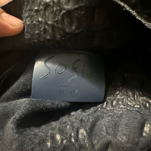 Women’s hand bag